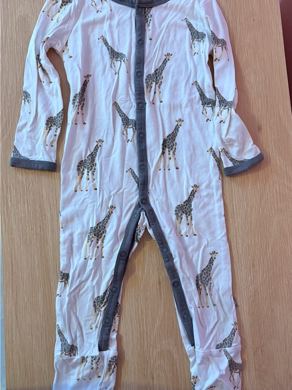 Kyte BABY White Giraffe-Print Footed One-Piece with Gray Trim